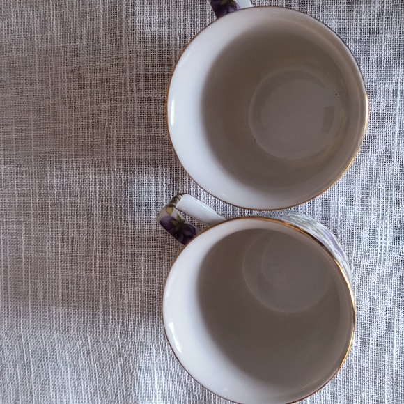 Beautiful BAUM BROTHERS - Purple Pansy Chintz Mugs. Flawless - Picture 3 of 4